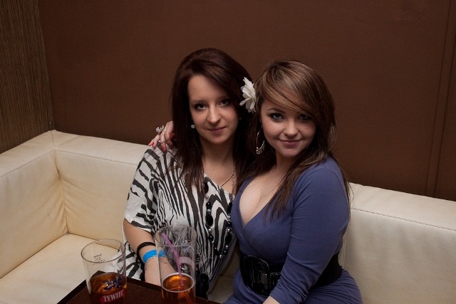 FROZEN BAR W KLUBIE CHILL OUT 