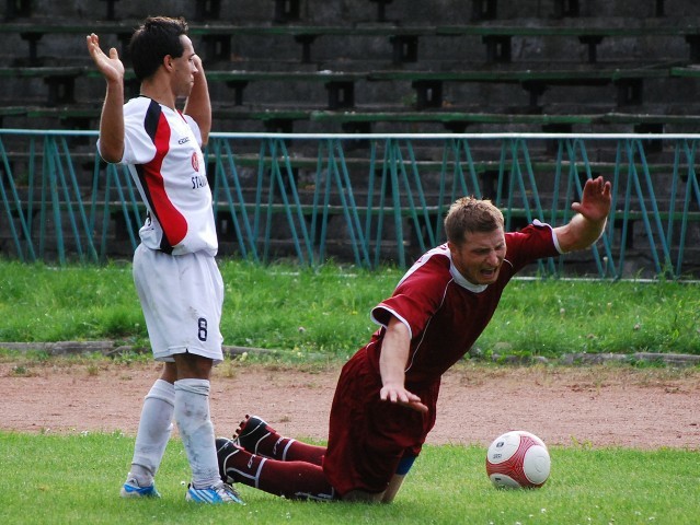 MKS STAR STARACHOWICE KONTRA PIAST OSIEK (0:0)