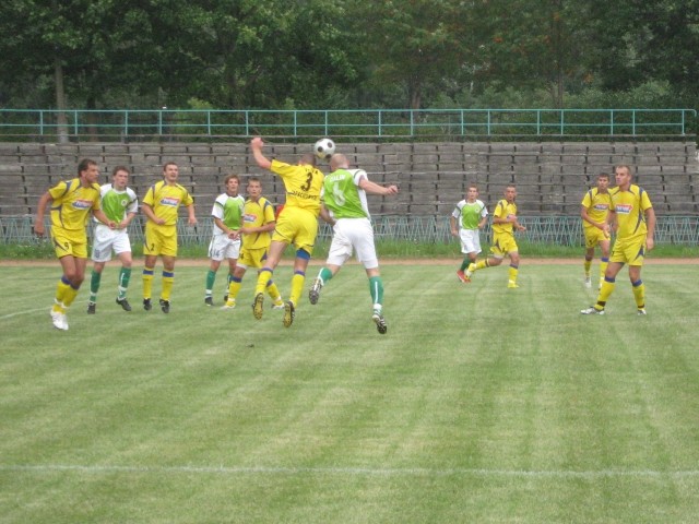 Mecz Juventy Perfopol Starachowice z Dalinem Mylenice