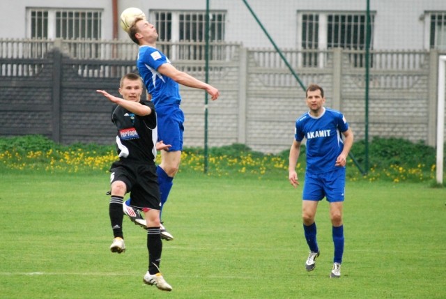 Juventa Starachowice przegraa na wyjedzie z ysic Bodzentyn [ZDJCIA]