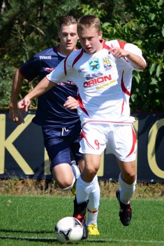 Juniorzy starsi Juventy Starachowice pokonali w meczu towarzyskim rozegranym w Kielcach Lakeshore United 3:1.