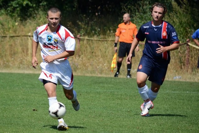 Juniorzy starsi Juventy Starachowice pokonali w meczu towarzyskim rozegranym w Kielcach Lakeshore United 3:1.
