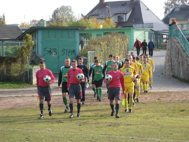 Mecz Juventy Perfopol Starachowice z Naprzodem Jdrzejw