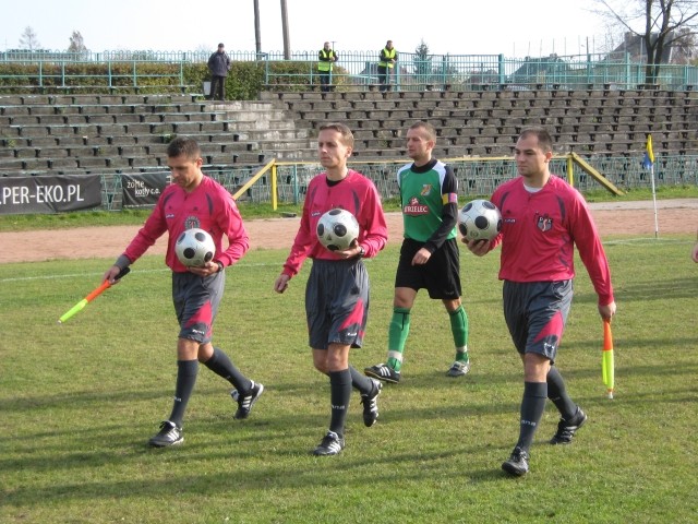 Mecz Juventy Perfopol Starachowice z Naprzodem Jdrzejw