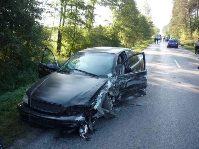 Zderzenie Toyoty z Oplem na trasie Starachowice - Rzepin