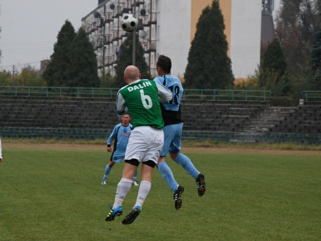 Mecz Juventy Starachowice z Dalinem Mylenice (4:1)