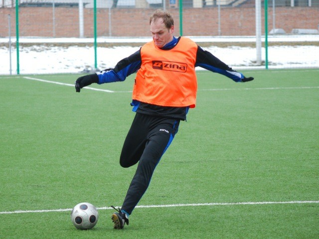 Juventa Starachowice przegraa w sparingu 0:2 z warszawskim Ursusem