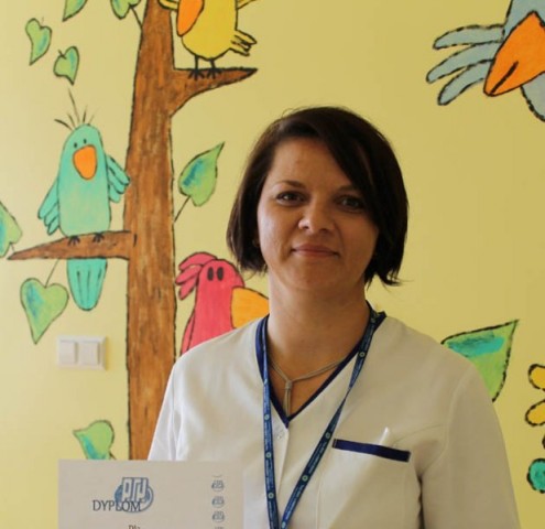 Anna Baradziej, pracujca na oddziale pediatrycznym Szpitala w Starachowicach zostaa wyrniona w oglnopolskim konkursie "Pielgniarka Roku 2011", zorganizowanym przez Polskie Towarzystwo Pielgniarskie.