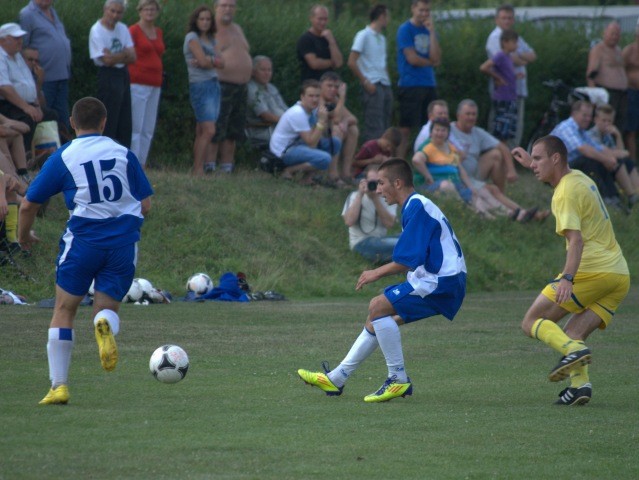 Juventa Starachowice pokonaa w ostatnim sparingu Kamienn Brody 1:0. Jedyn bramk dla starachowiczan zdoby w 70. minucie spotkania Dariusz Andua.