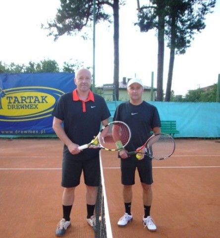 W ostatnim w tym roku turnieju singlowym na naszych kortach, Tomasz Bujak pokona Andrzeja Janasa w dwch setach 6:1, 6:1