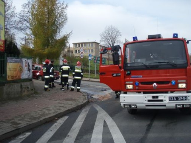 Dzi tu przed godzin 11:00 doszo w Starachowicach do zderzenia Citroena Xsary z Suzuki Swift.