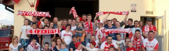Prawie 100 osb zebrao si w Rudzie, by dopingowa polskich pikarzy w meczu z Czechami 16 czerwca br. 