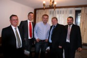 W pokoju w ktrym odbyway si prace „Komisji Hazardowej”;  od lewej - Marcin Poche, Maciej Kowalski, Bartosz Arukowicz, Robert Sowula, Marcin Sowula 